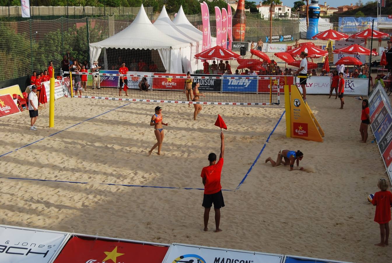 La final del Madison Beach Voley Tour en Fuengirola, en fotos