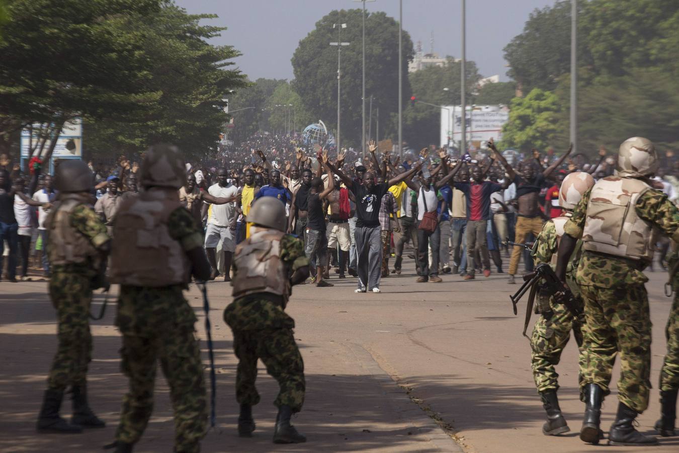 Protestas en Burkina Faso tras instaurarse un gobierno de transición