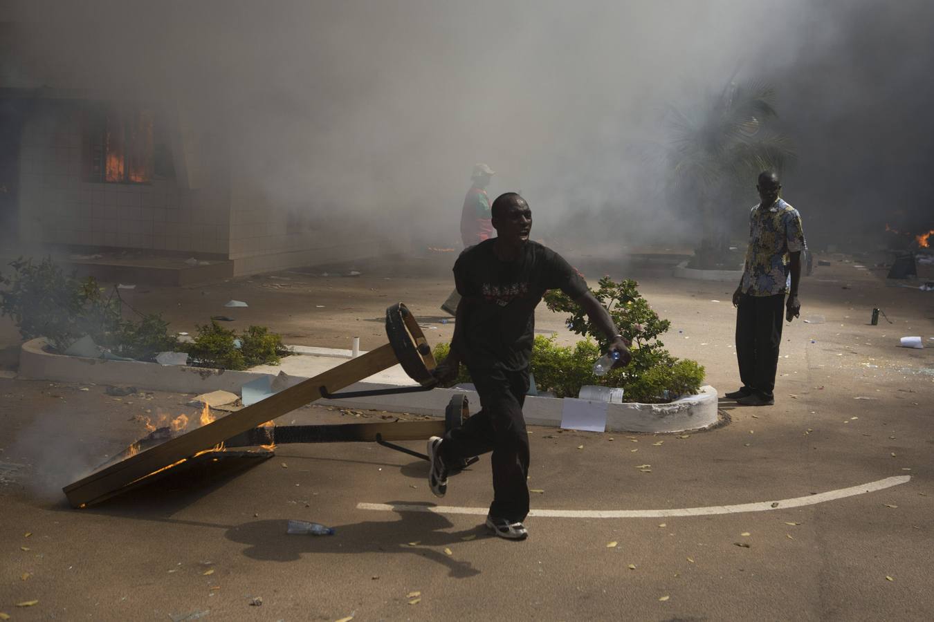 Protestas en Burkina Faso tras instaurarse un gobierno de transición