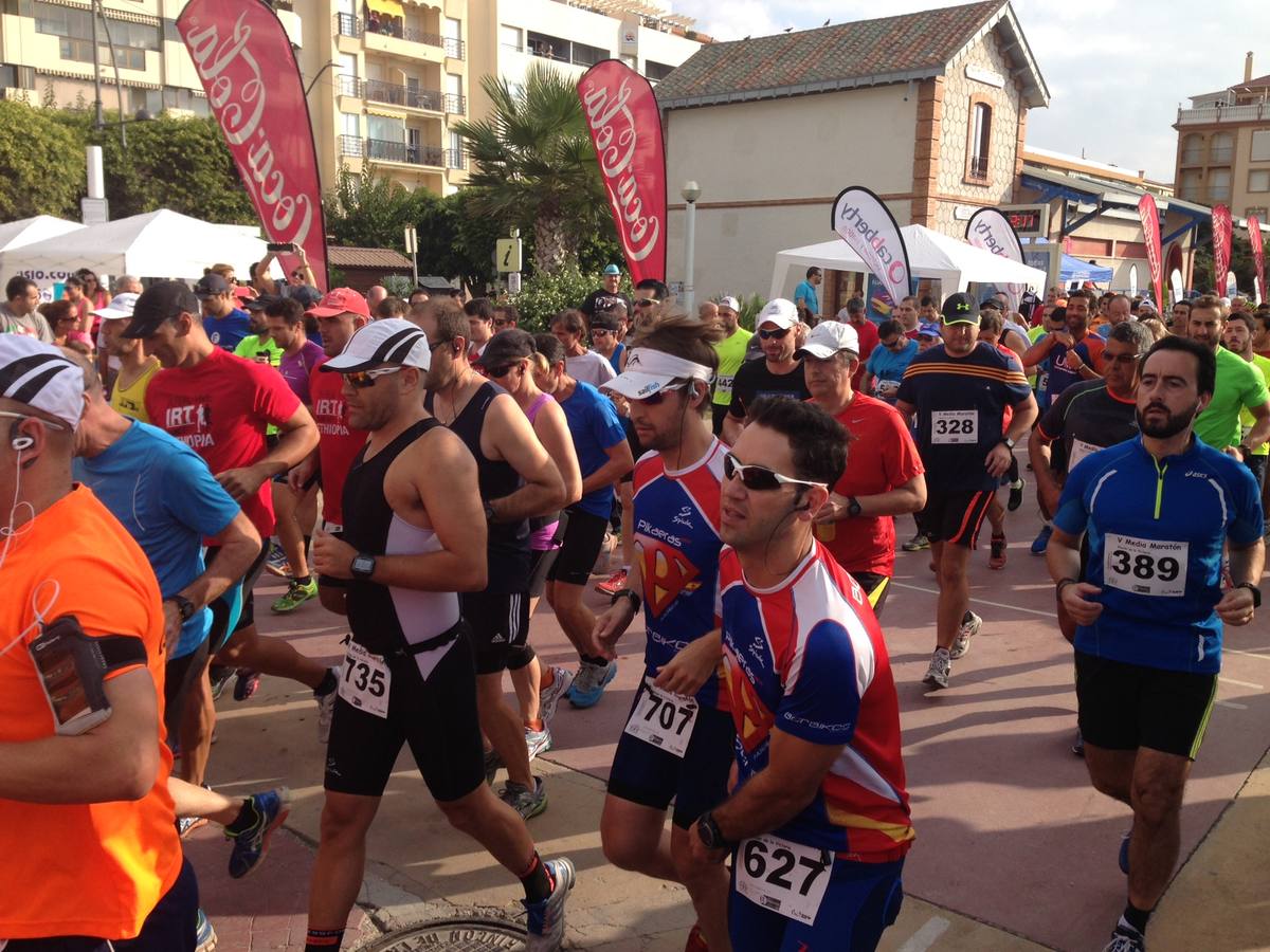 Participantes en la Media Maratón de Rincón de la Victoria