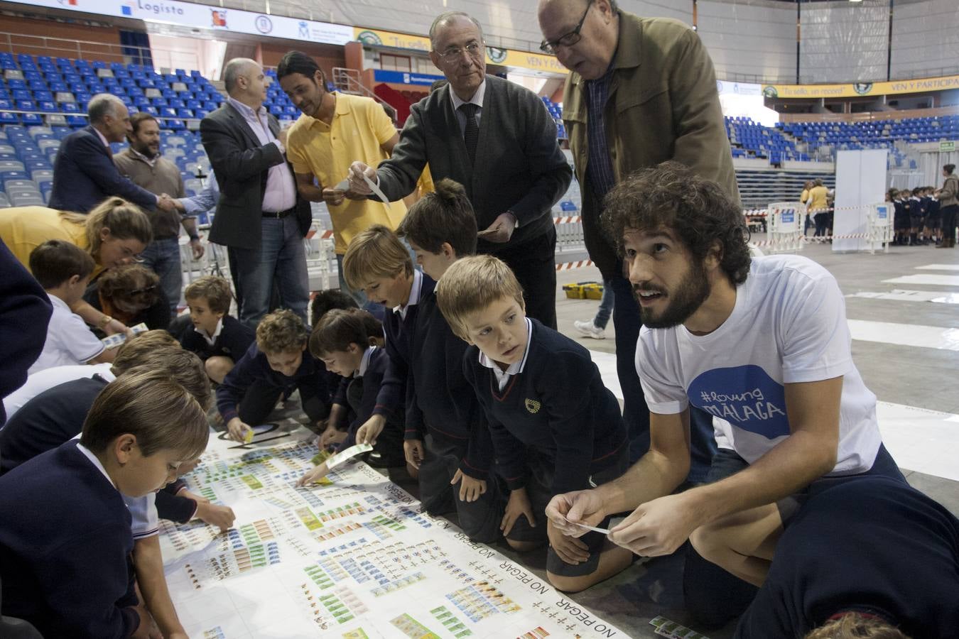 Málaga intenta batir un récord mundial de sellos