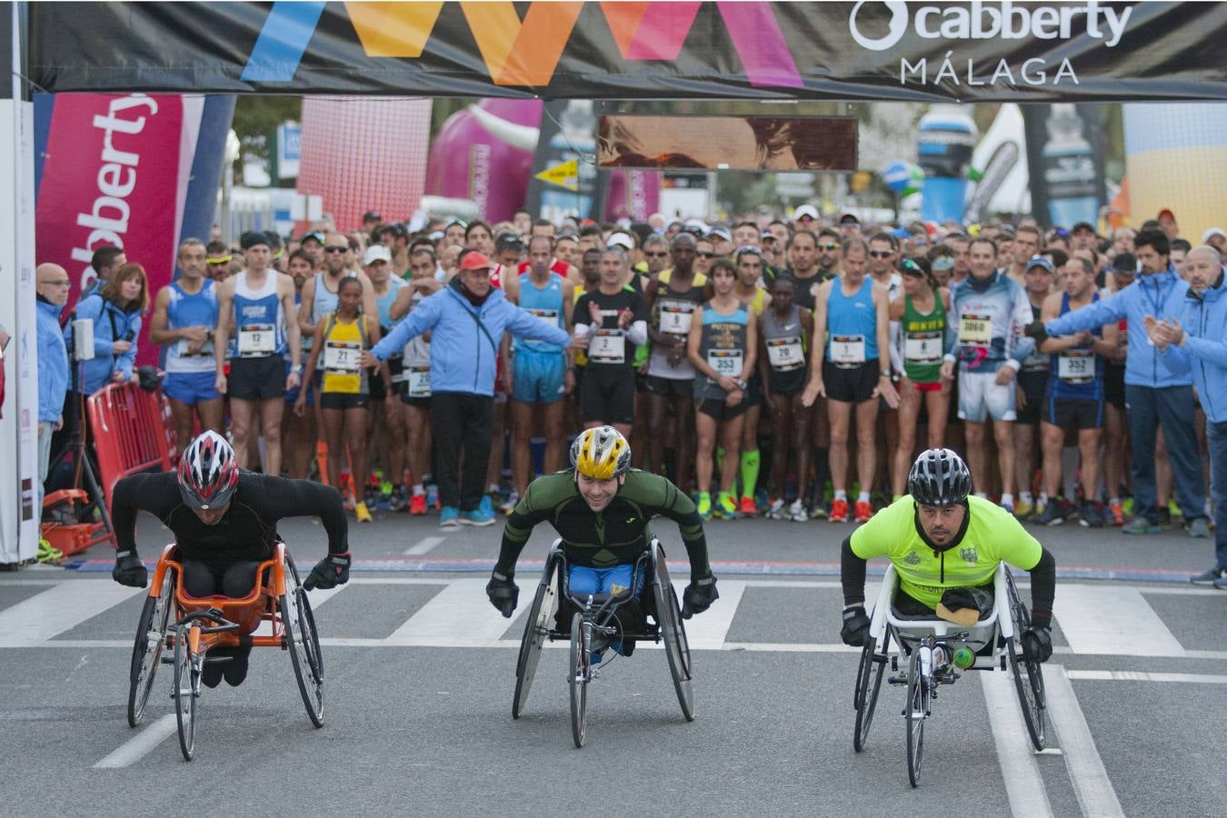 La carrera sale del Parque