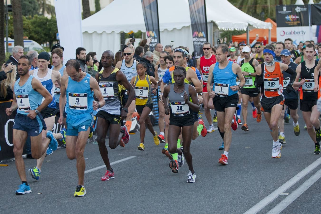 La carrera sale del Parque