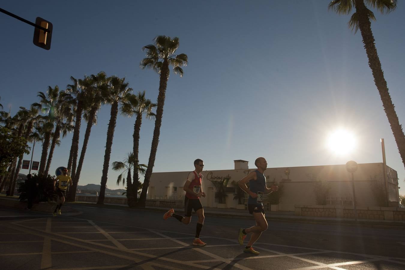La carrera sale del Parque
