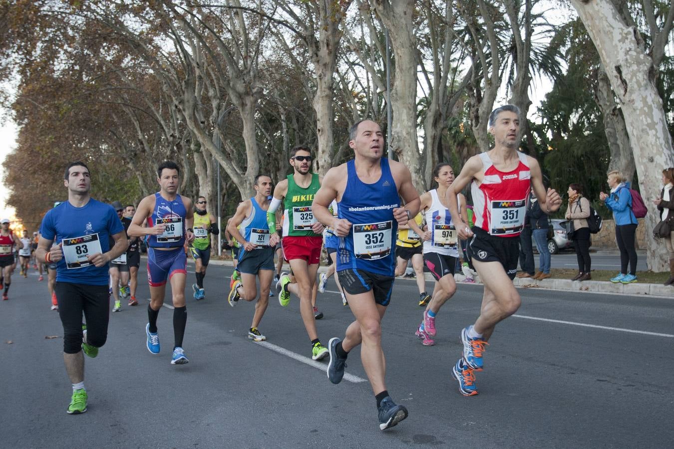 La carrera sale del Parque