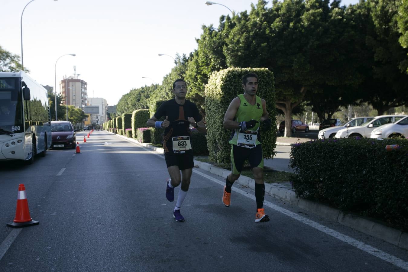 El V Maratón de Málaga a su paso por la calle Pacífico (IV)