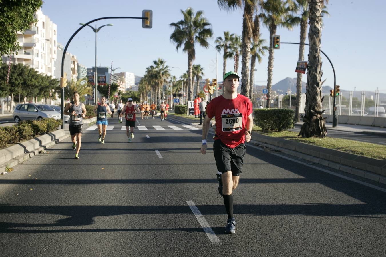 El V Maratón de Málaga a su paso por la calle Pacífico (III)