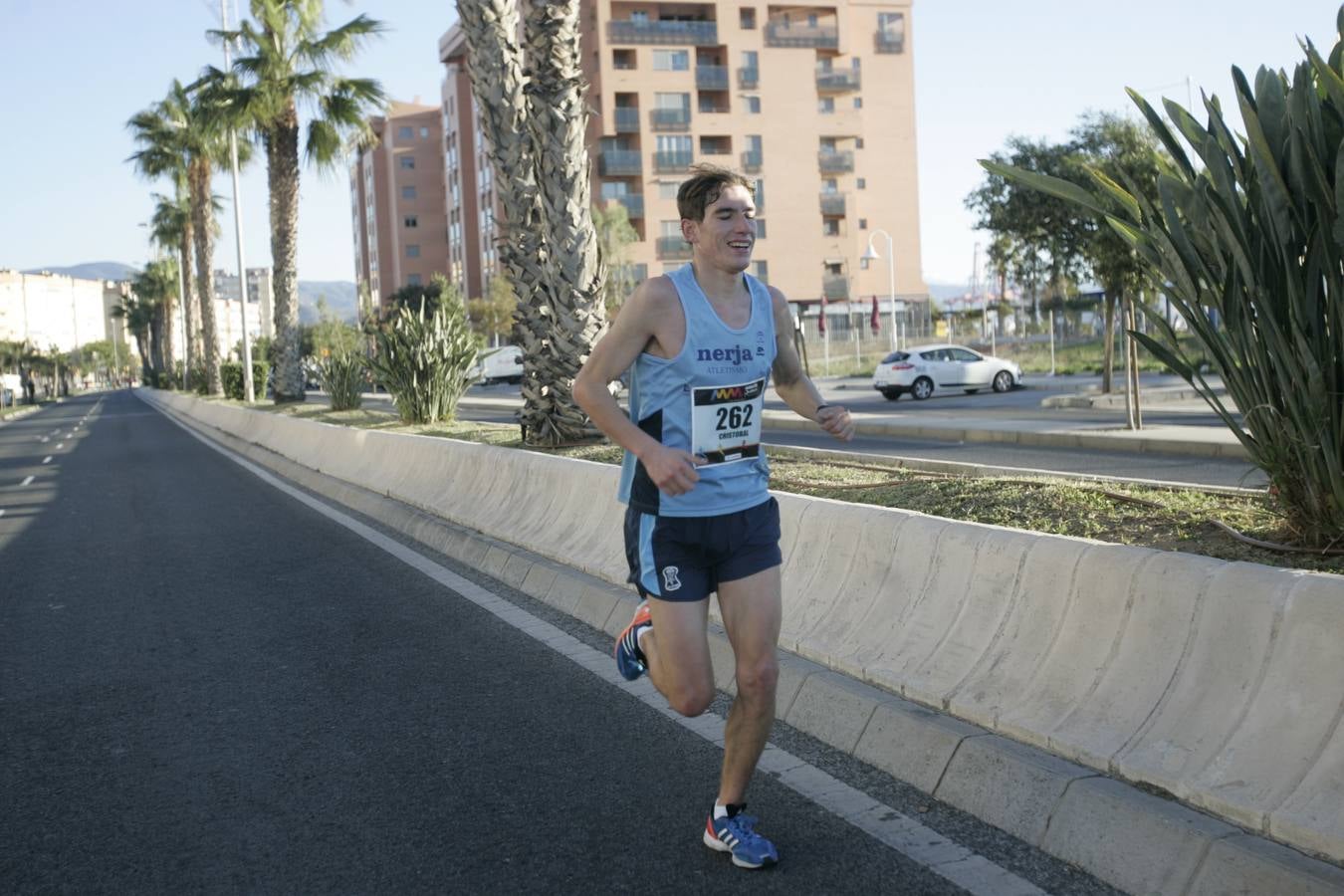 El V Maratón de Málaga a su paso por la calle Pacífico (II)