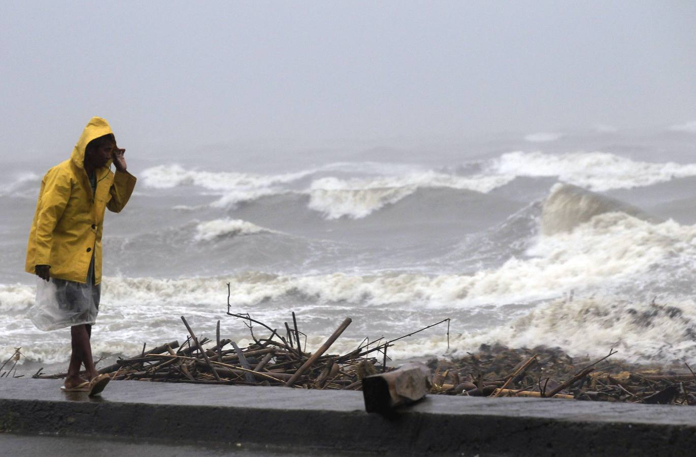 El paso de Hagupit, en imágenes