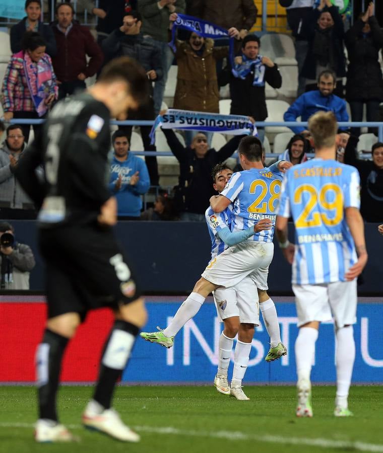 El Málaga vence al Levante 2-0