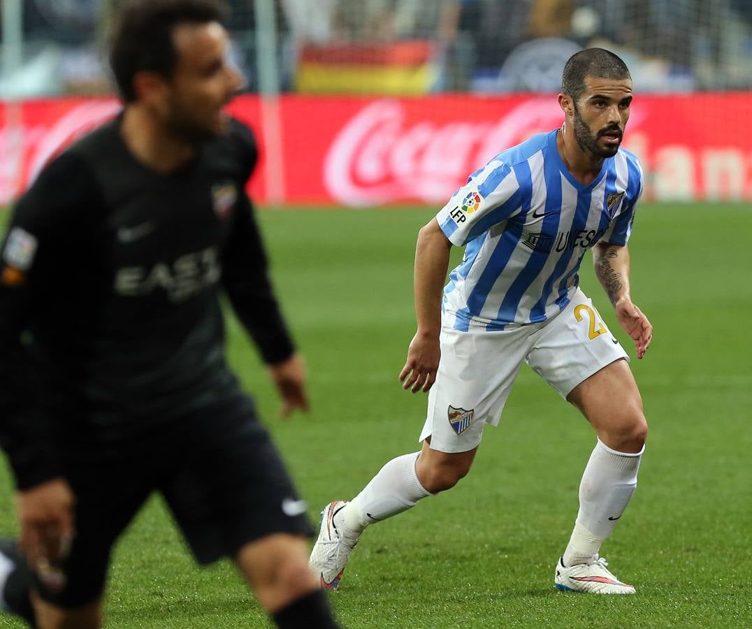 El Málaga vence al Levante 2-0