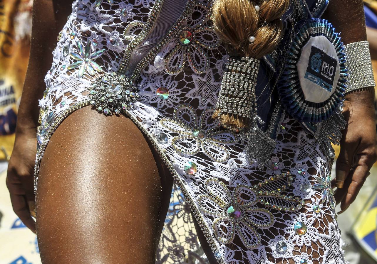 Brasil da el pistoletazo de salida a los cinco de días de carnaval