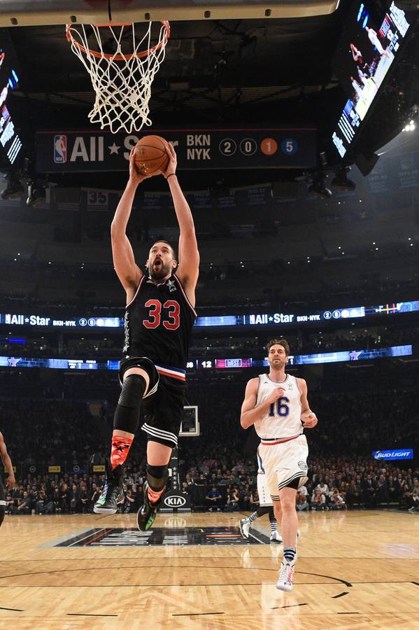 Pau y Marc Gasol, una foto para la historia