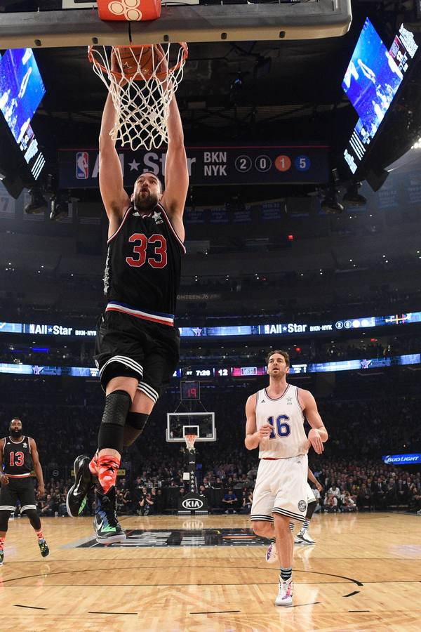 Pau y Marc Gasol, una foto para la historia