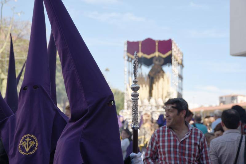 La Hermandad de Crucifixión procesiona en Málaga