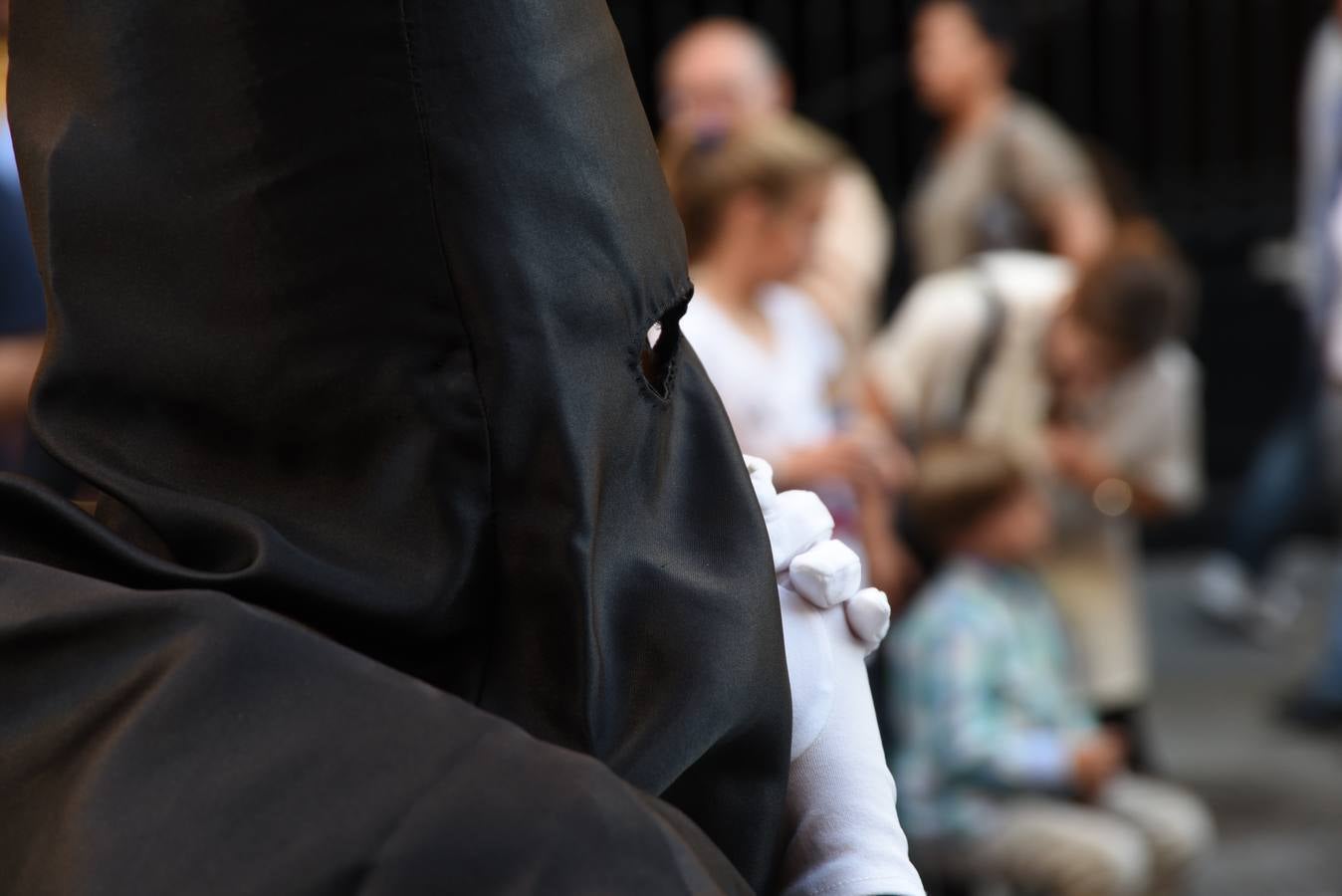 La cofradía del Rescate, en su salida procesional