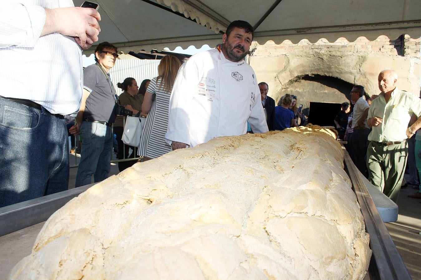 Elaboración en Málaga del pan artesano más grande del mundo