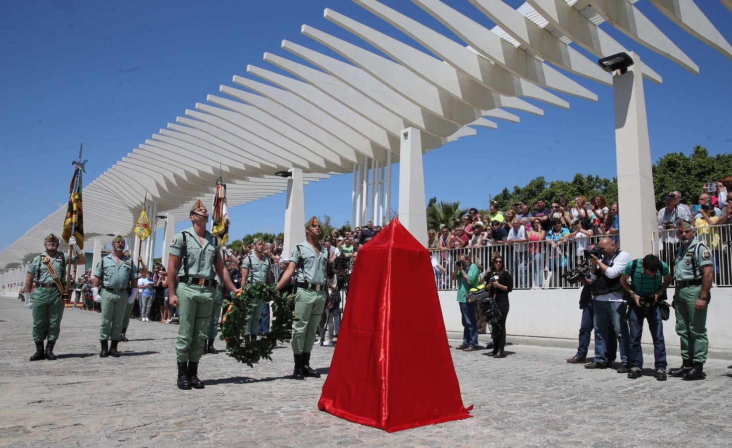 En fotos, el desfile de legionarios y militares de EEUU en el Puerto