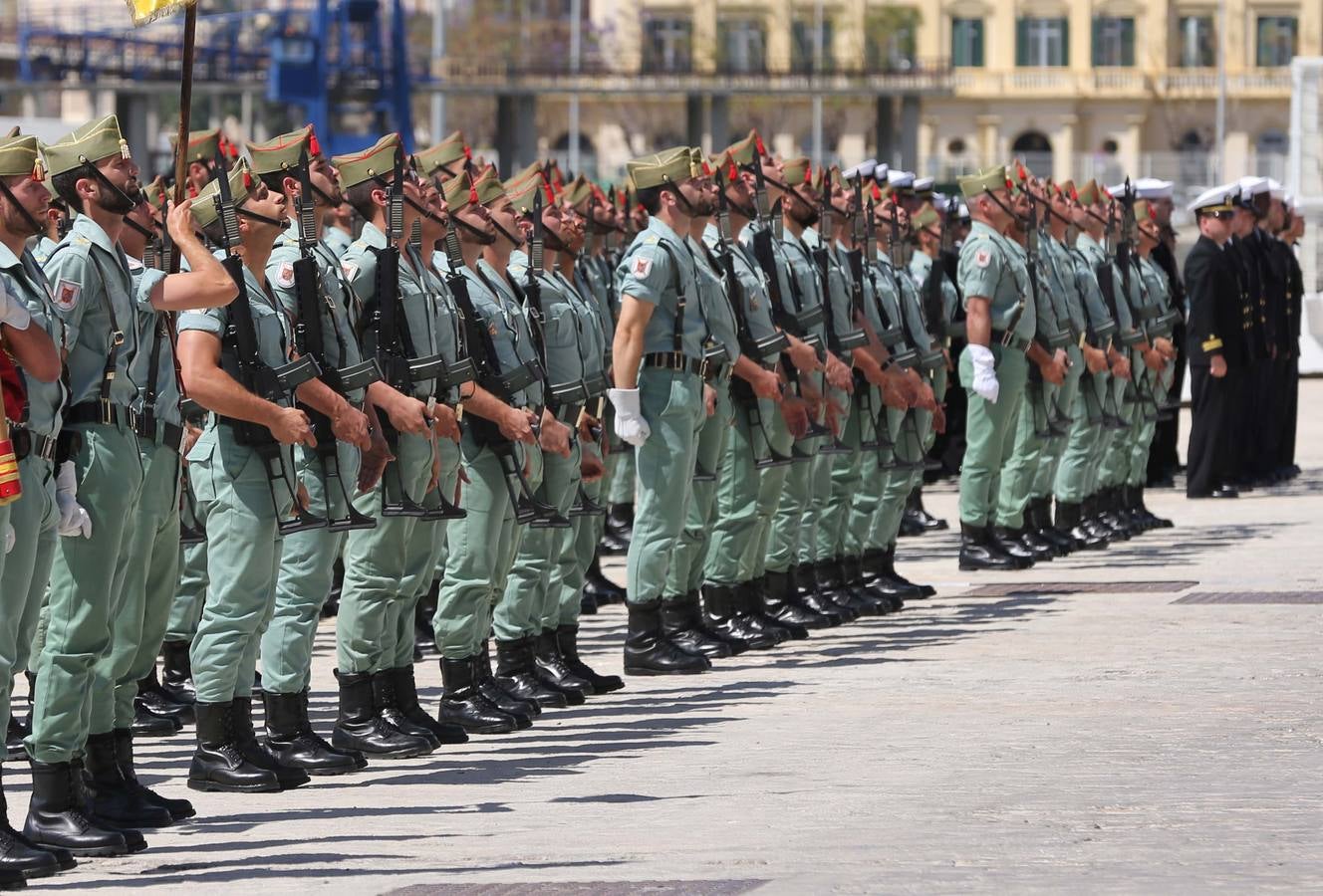 En fotos, el desfile de legionarios y militares de EEUU en el Puerto
