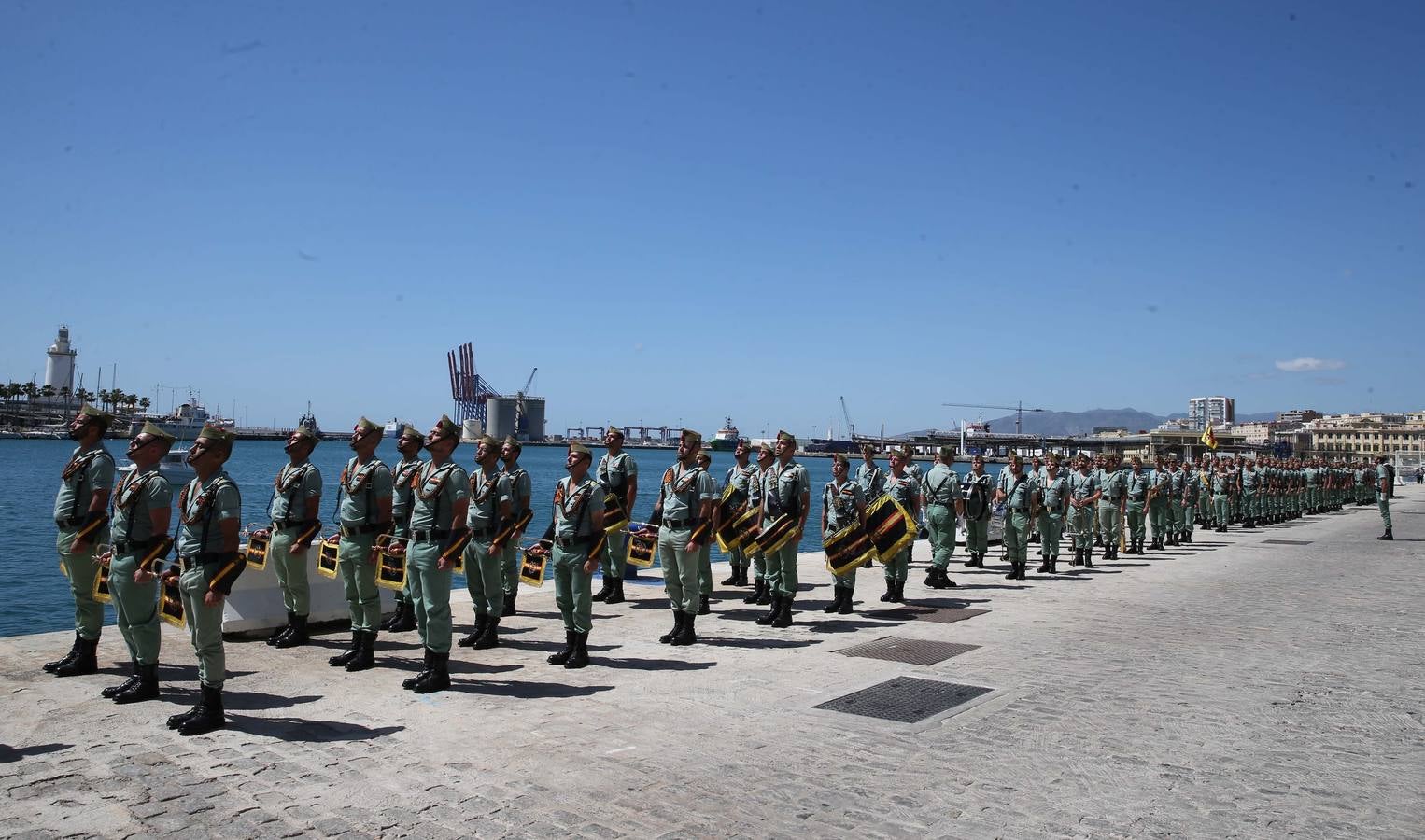 En fotos, el desfile de legionarios y militares de EEUU en el Puerto