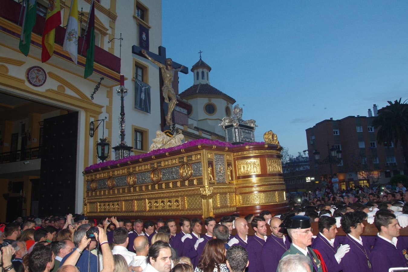 La procesión del Cristo de la Expiración, en imágenes