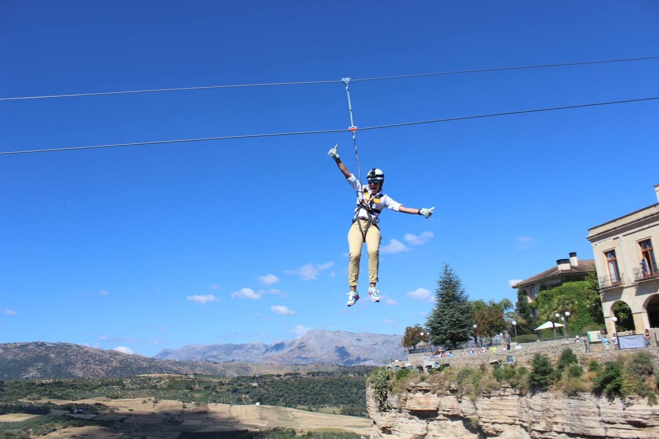 Famosos practican deportes de aventura en Ronda