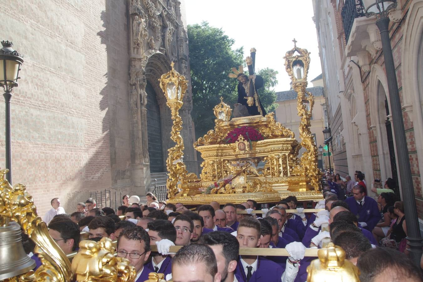 La procesión de Jesús de la Misericordia, en imágenes