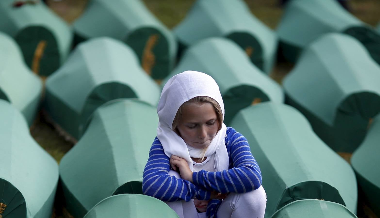 Familiares recuerdan víctimas de la masacre de Srebrenica