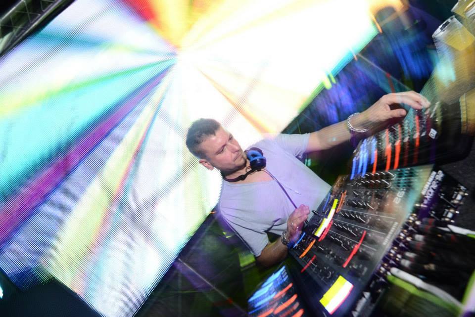 Las mejores imágenes del viernes del Weekend Beach Festival 2015 de Torre del Mar