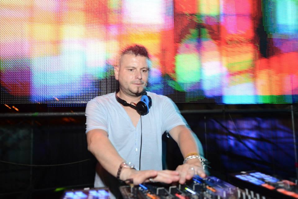 Las mejores imágenes del viernes del Weekend Beach Festival 2015 de Torre del Mar