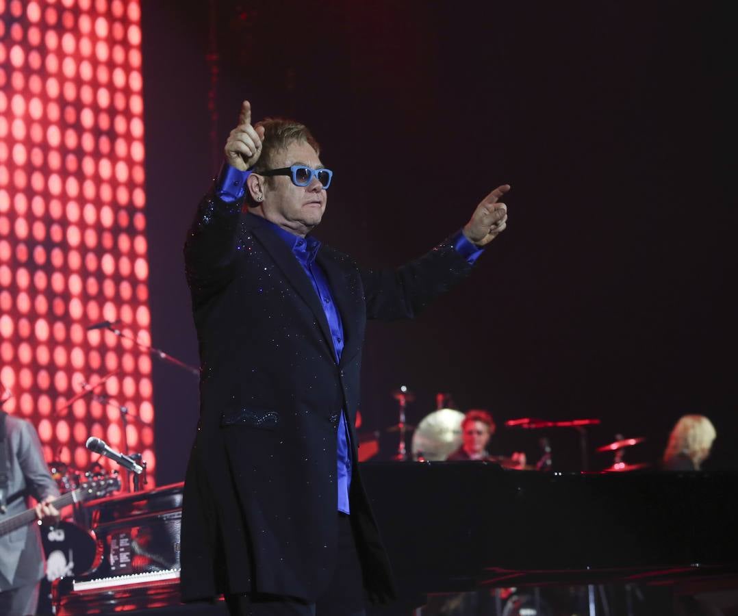 Las mejores fotos del concierto de Elton John en Málaga