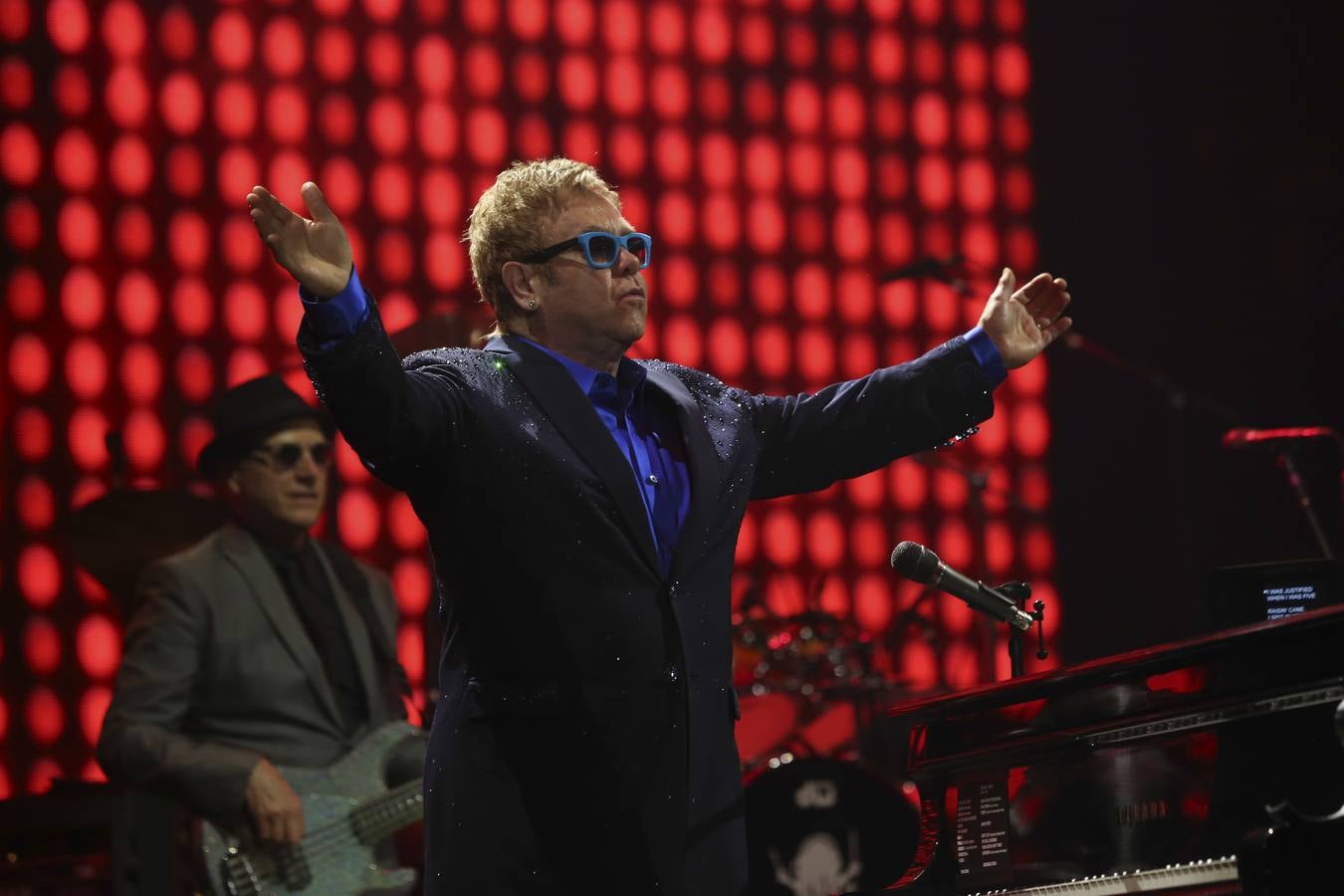 Las mejores fotos del concierto de Elton John en Málaga