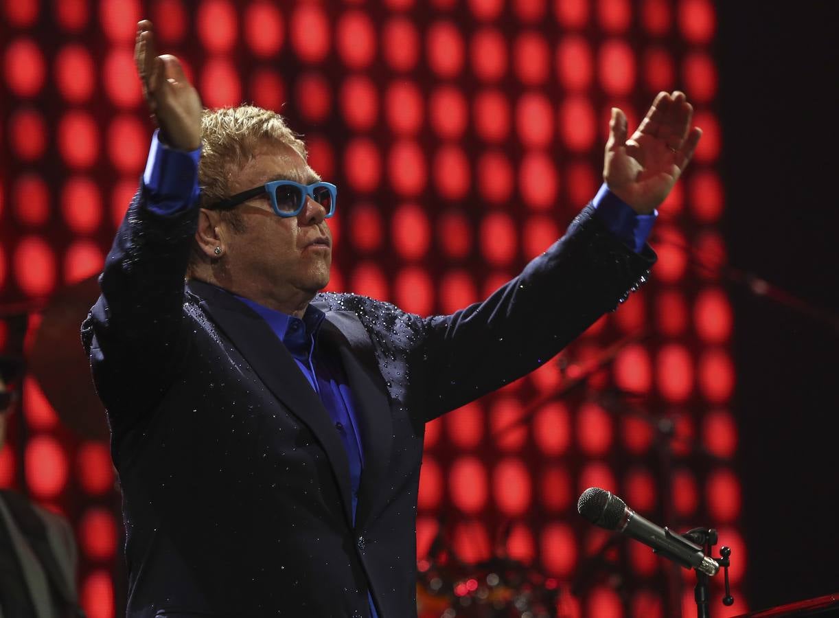 Las mejores fotos del concierto de Elton John en Málaga
