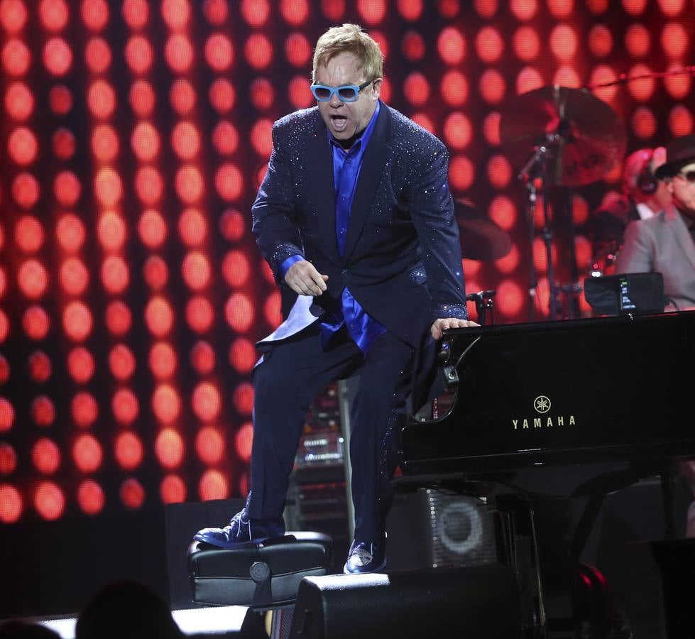 Las mejores fotos del concierto de Elton John en Málaga