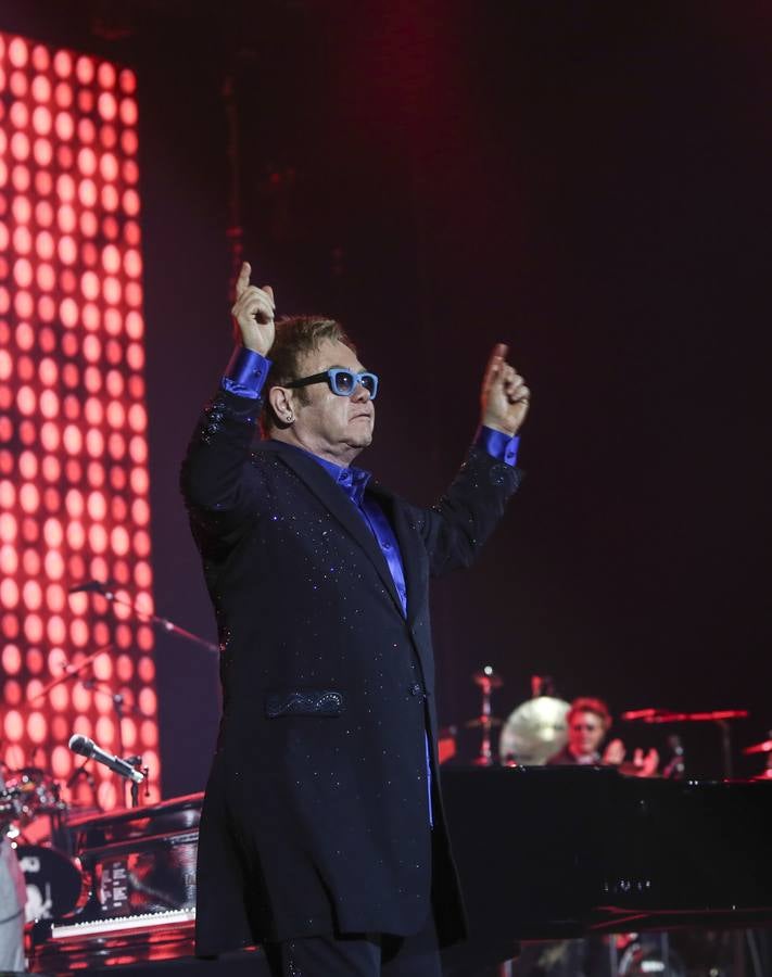 Las mejores fotos del concierto de Elton John en Málaga