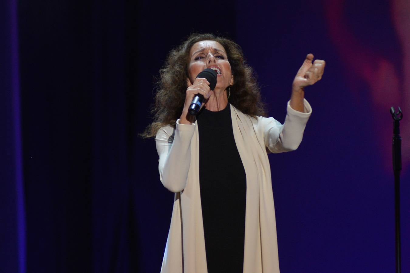 El concierto de Ana Belén y Víctor Manuel, en imágenes