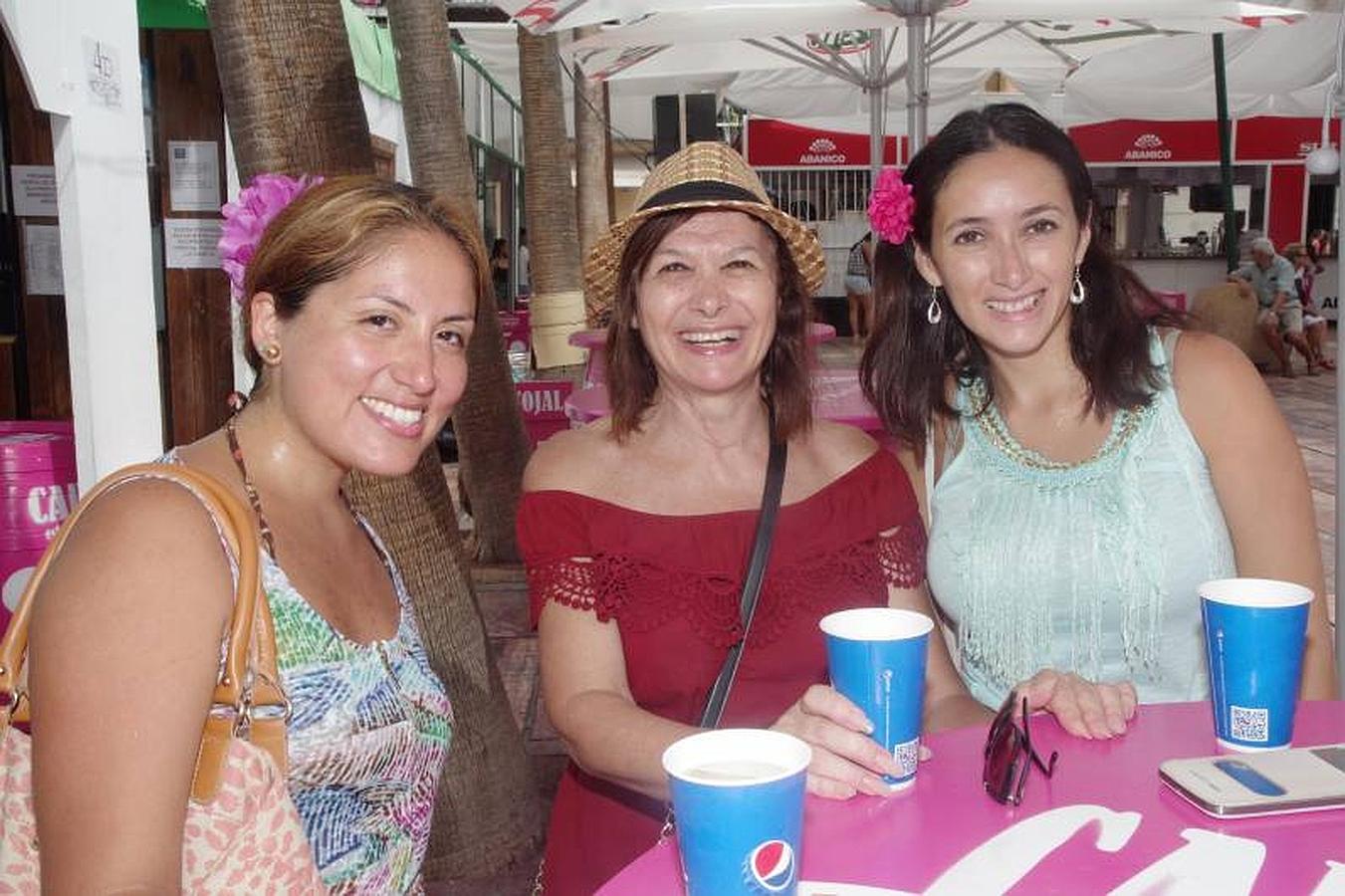 Mariela Pineda, Lidia Onorati y Florencia Romero proceden de Argentina y de Perú.