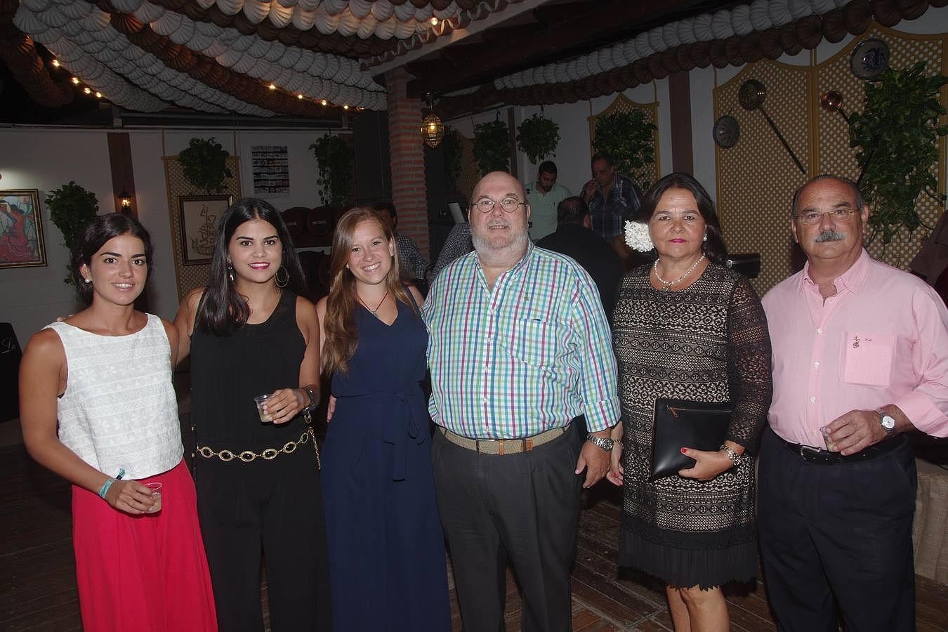 Marta Orellana, Isabel Nadales, Esperanza Nadales, Carlos Nadales, Lourdes Jiménez y Francisco Nadales.