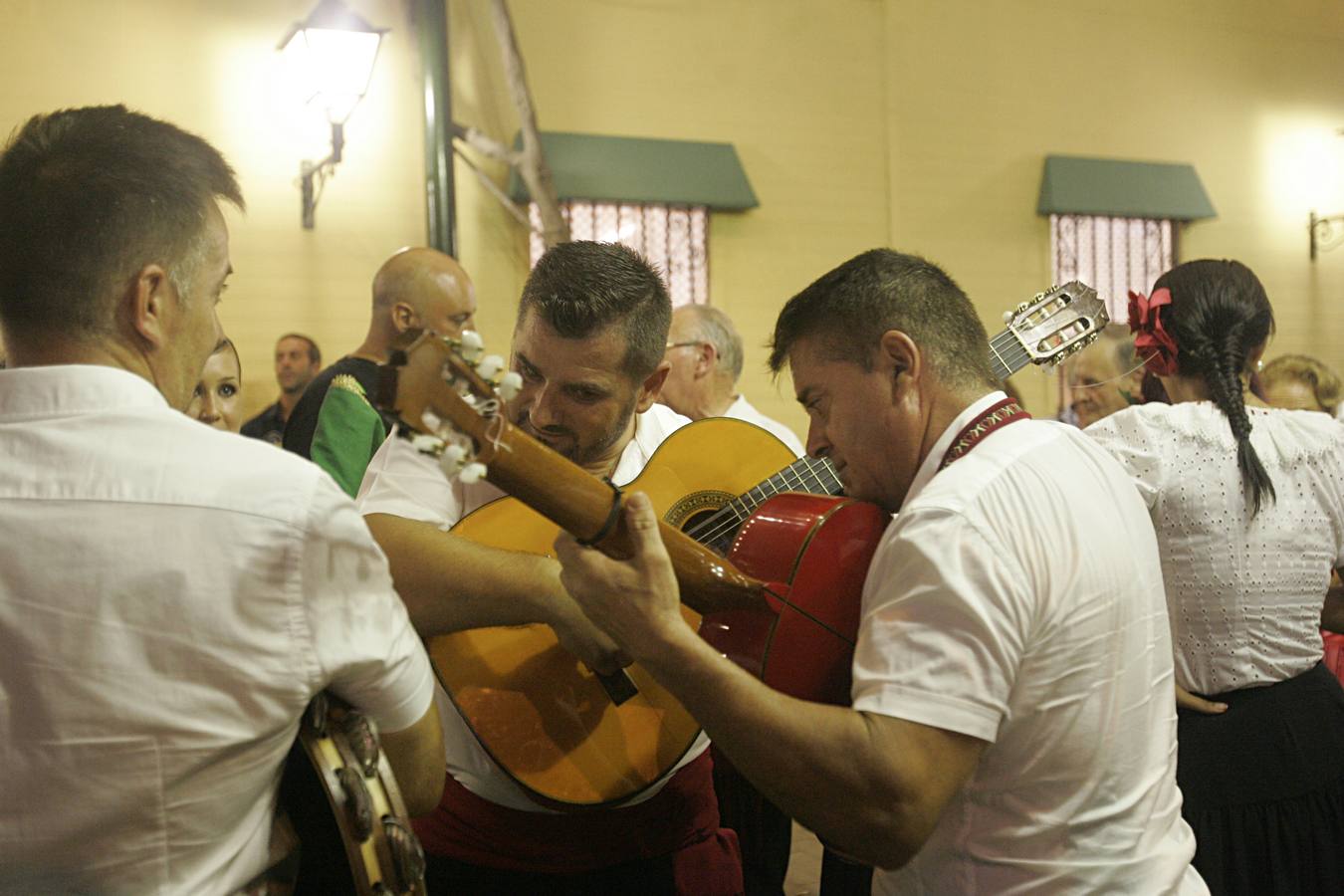 Fotos del ambiente en el Real de la Feria la noche del viernes 21