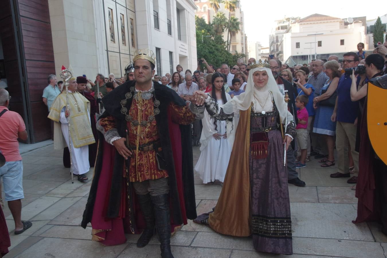 La cabalgata de despedida de la Feria de Málaga, en imágenes