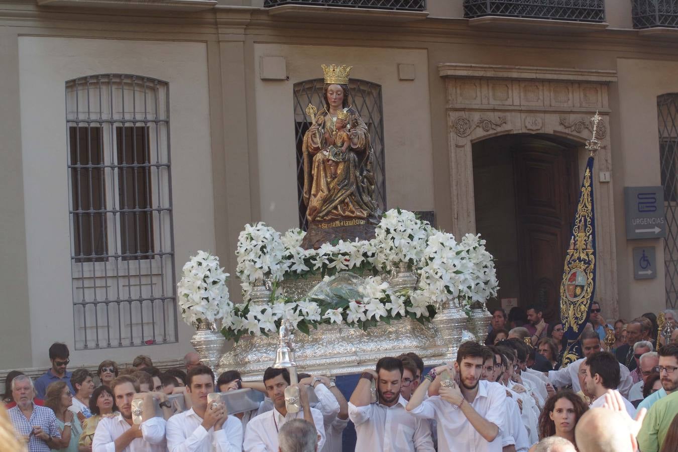 La Virgen de la Victoria baja a la Catedral para el inicio de su novena