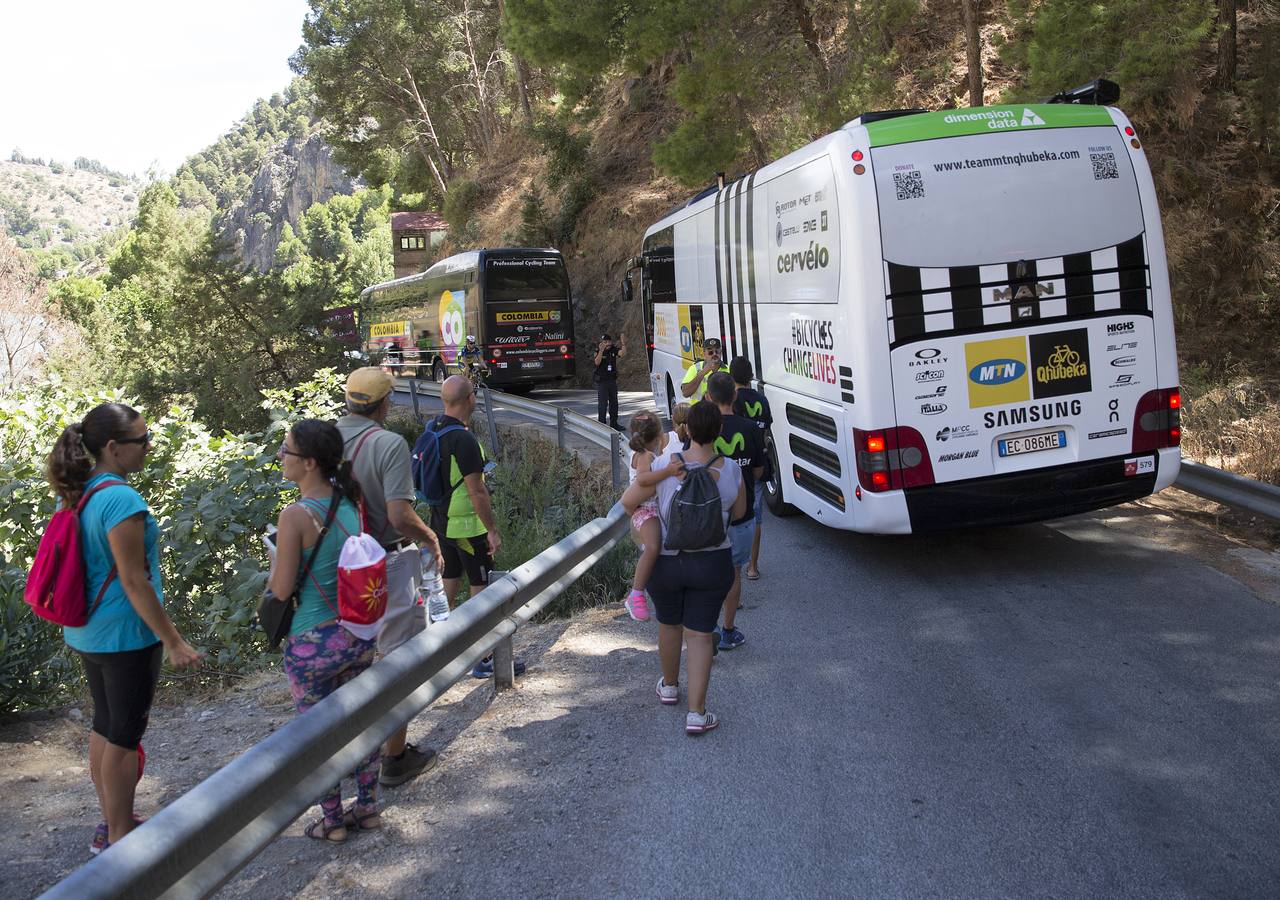 La segunda etapa de la Vuelta, en imágenes