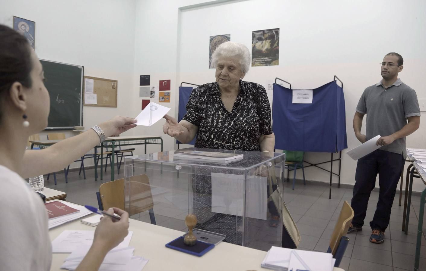 Los griegos votan en las segundas generales en menos de un año