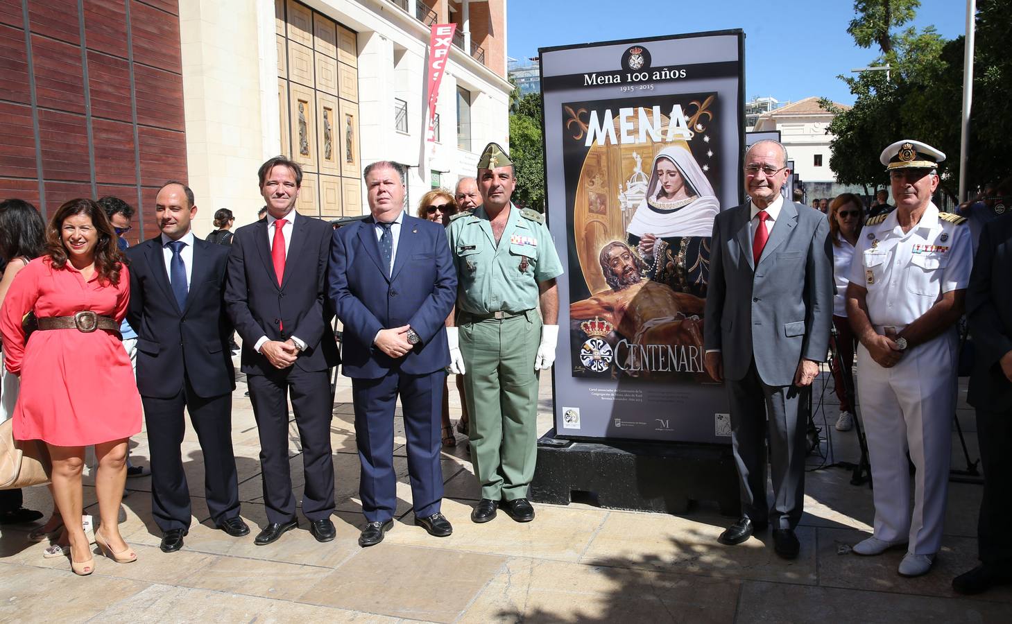 La exposición de la calle Alcazabilla que recoge el siglo de historia de Mena, en imágenes