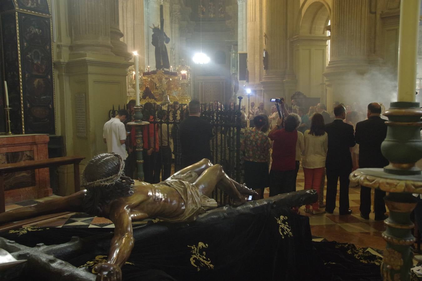 El Nazareno de Viñeros recorre las calles de Málaga