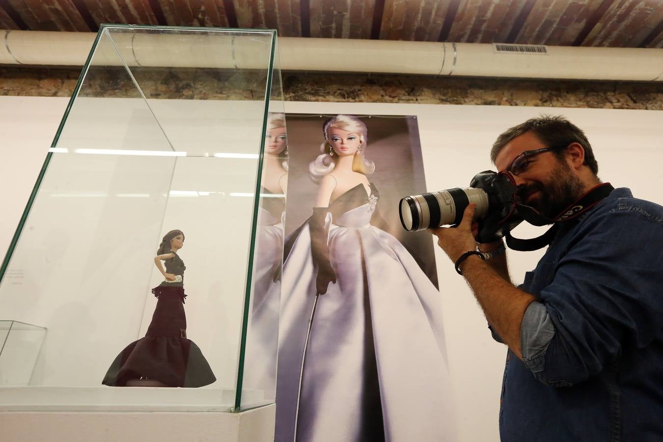Las mejores fotos de la exposición &#039;Barbie y la historia de la moda&#039; (I)