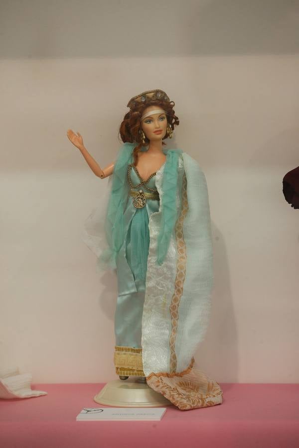 Las mejores fotos de la exposición &#039;Barbie y la historia de la moda&#039; (I)