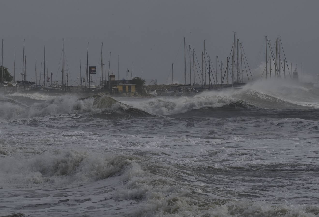 Fotos del temporal de este domingo en Málaga capital