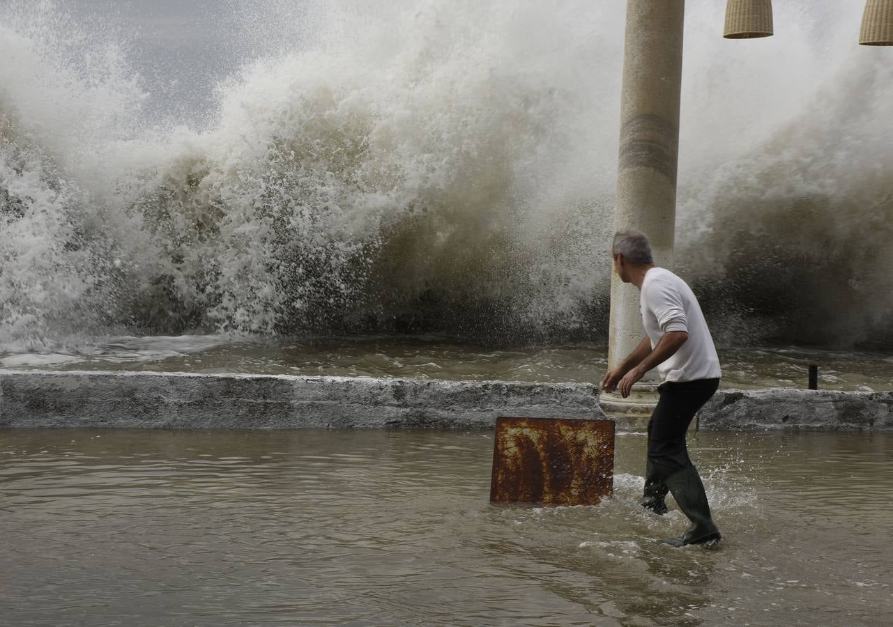 Fotos del temporal de este domingo en Málaga capital