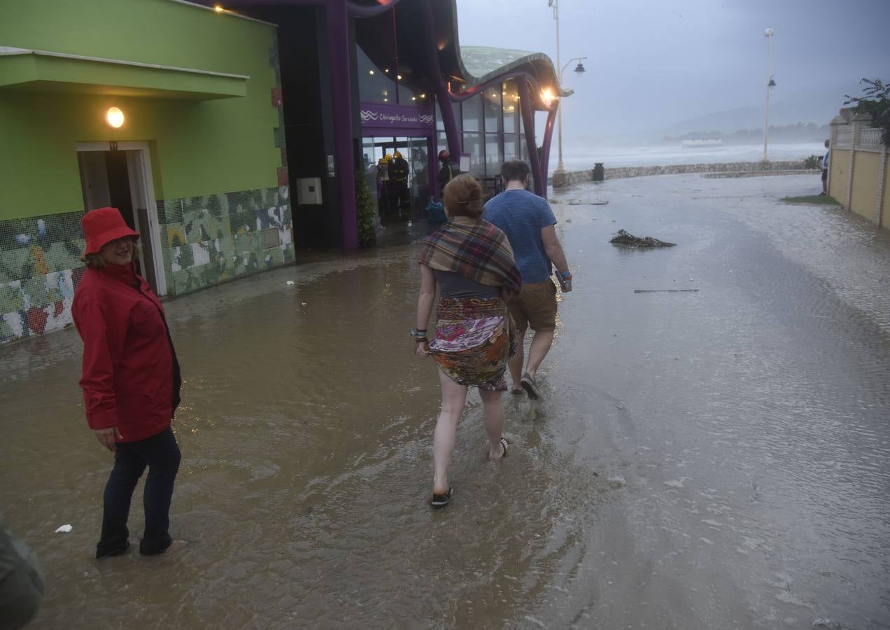Fotos del temporal de este domingo en Málaga capital